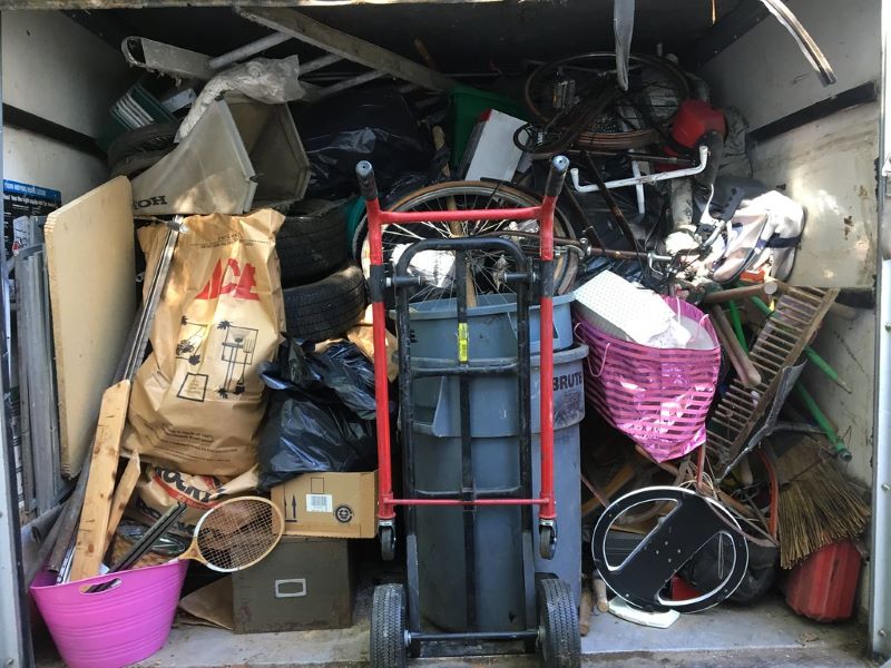 How to Overcome Your Household Junk if You're One of the Hoarder